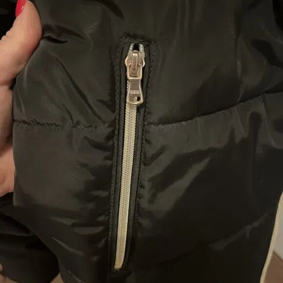 A warm winter jacket with Guess down filling - Picture 8 of 9